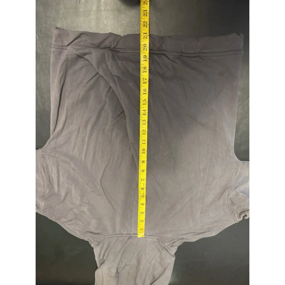 Lululemon Grey Overlap Back Hooded Pullover Sweatshirt Size 8‎